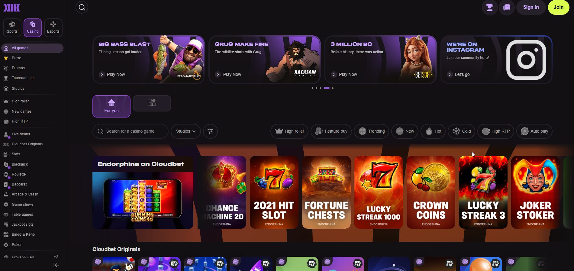 Cloudbet Casino vám umožňuje hrát online kasinové hry a také sázet na sportovní události